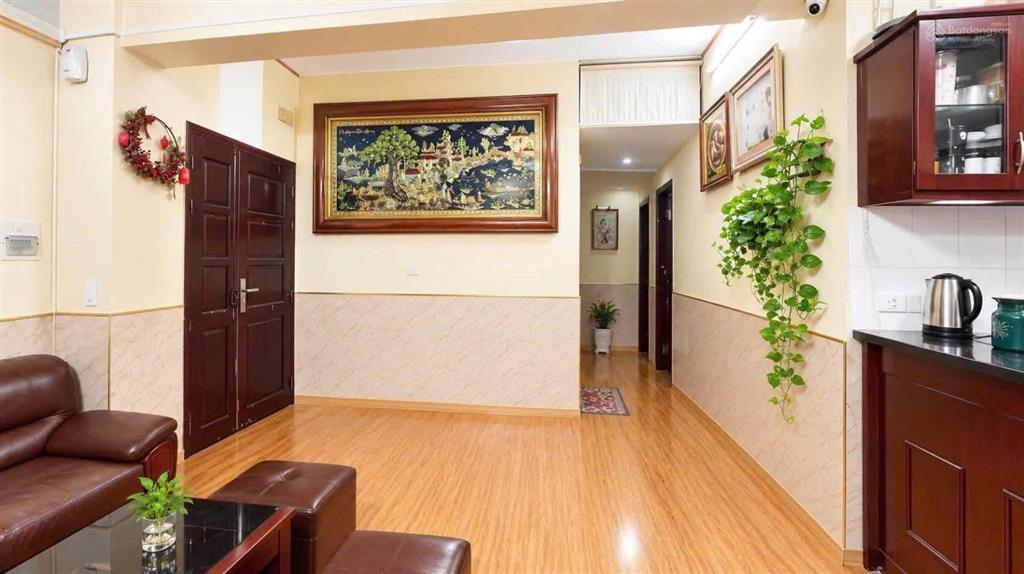 Cắt lỗ hơn 2tỷ căn 83m2 3pn 2 vệ sinh toà nơ9 linh đàm, full nội thất, giá thuê 12tr, giá bán 5.3tỷ