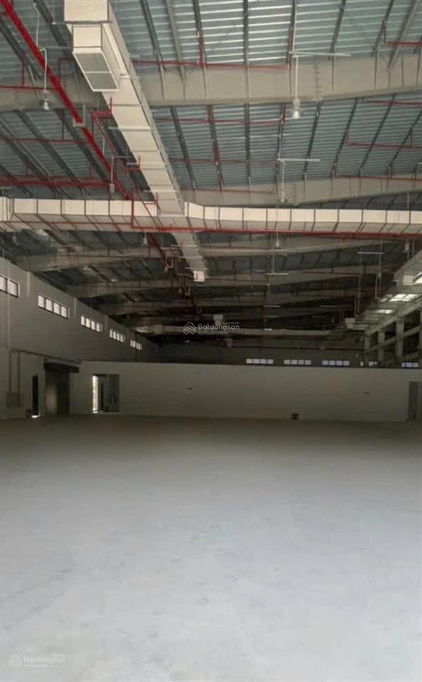 Cho thuê kho xưởng 5500m vó sẵn văn phòng pccc tự động