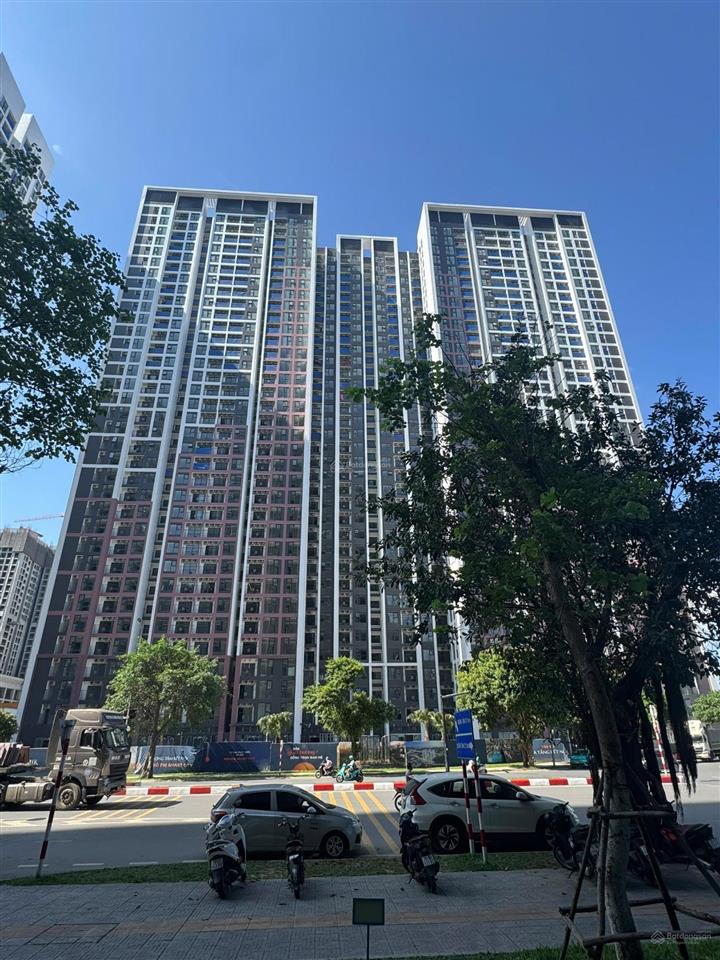 Chính chủ cần tiền bán gấp căn 1n+1 sola park, gần khu vực mỹ đình. giá bán 2ty880 bao phí