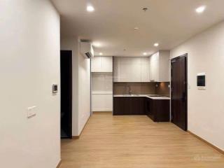 Bán cắt lỗ căn 1n+1 43m2 g2, tầng trung, view bể bơi, mpdv2 năm. giá bán 2 tỷ 650 triệu bao phí