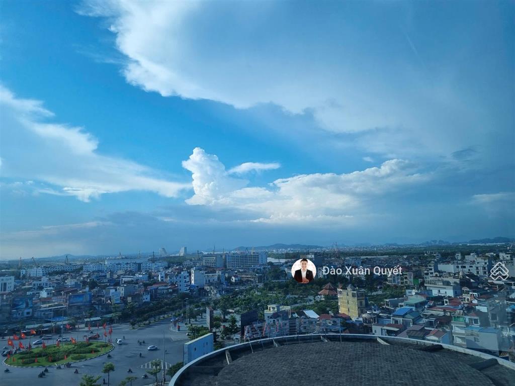 Văn phòng 74m2  view đẹp  giá đã bao gồm điện điều hòa