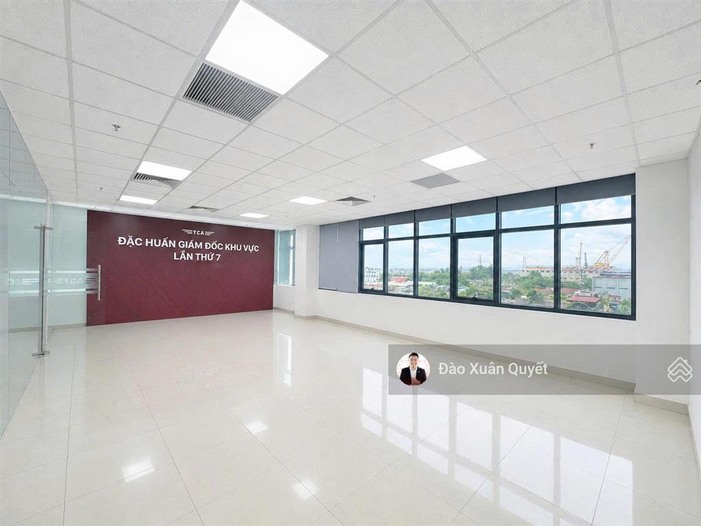 Cho thuê mặt bằng văn phòng đường bạch đằng, diện tích 152 m2, bàn giao ngay