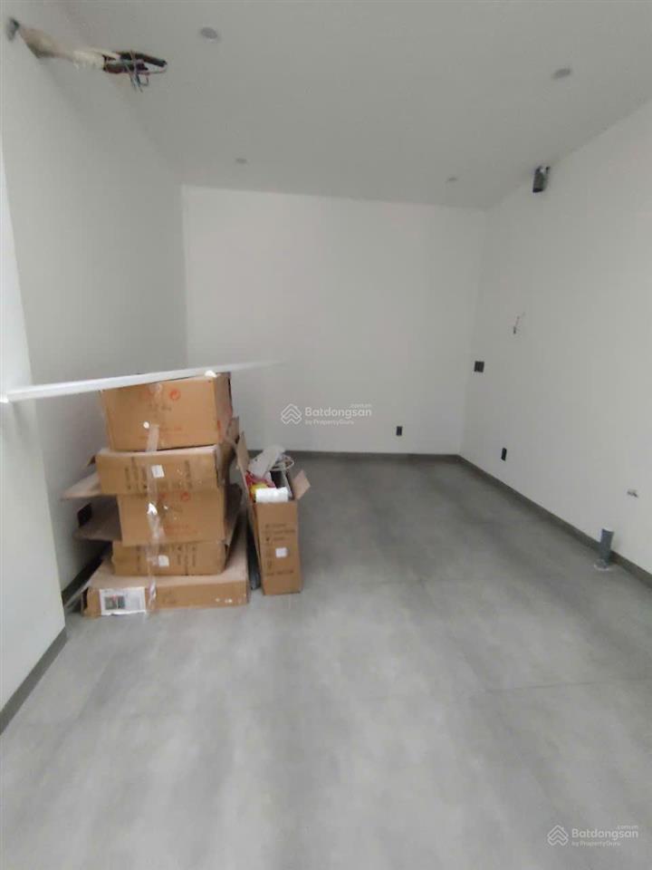 Mặt tiền đinh tiên hoàng tân định | 4x17m | trệt + 3 lầu + sân thượng