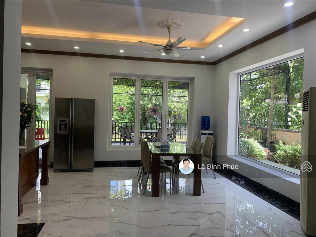 Biệt thự sân vườn, 3 mặt thoáng, 125m2x5t, thang máy xịn, full nội thất, ô tô tránh, 23.5tỷ