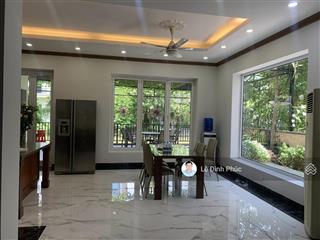 Biệt thự sân vườn, 3 mặt thoáng, 125m2x5t, thang máy xịn, full nội thất, ô tô tránh, 23.5tỷ