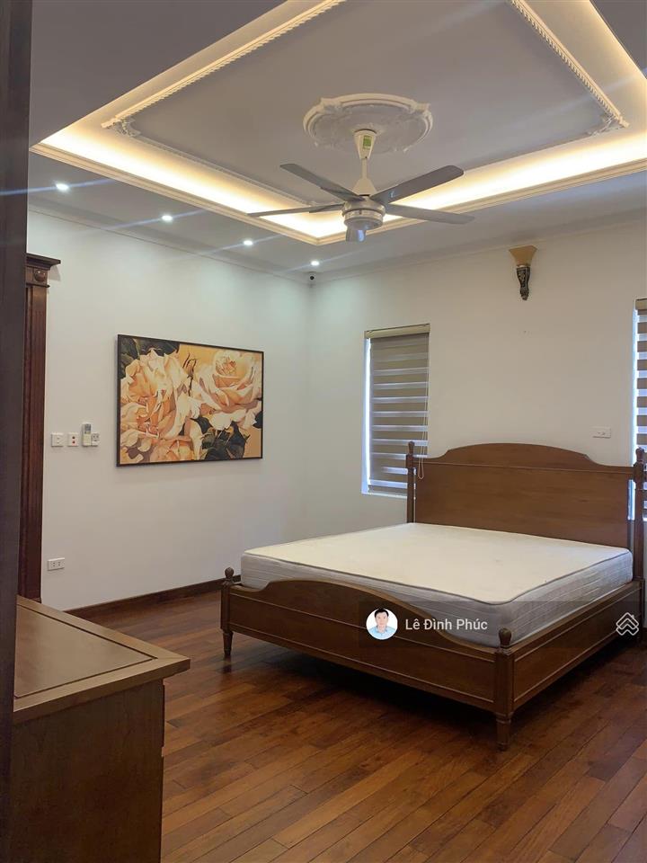 Biệt thự sân vườn, 3 mặt thoáng, 125m2x5t, thang máy xịn, full nội thất, ô tô tránh, 23.5tỷ