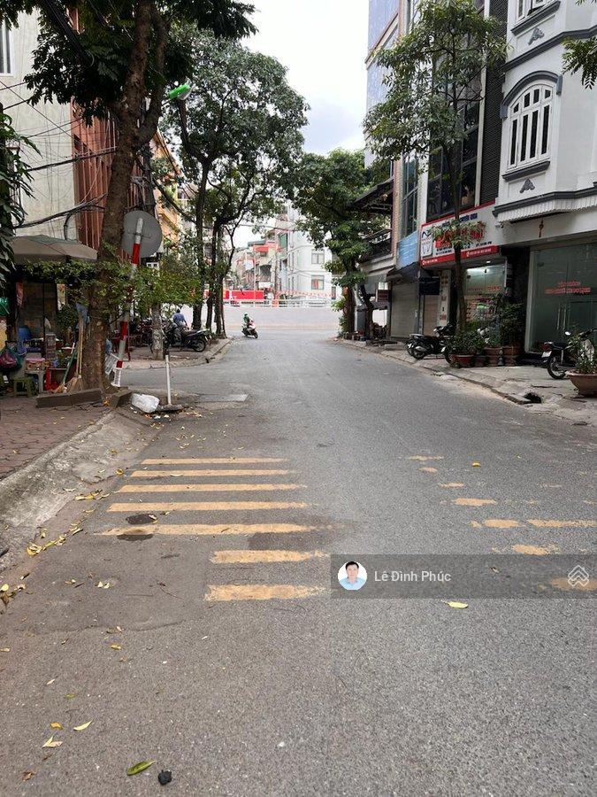 Kim đồng, 100m2, 3 tầng, mặt tiền rộng, ô tô, kinh doanh, 29 tỷ