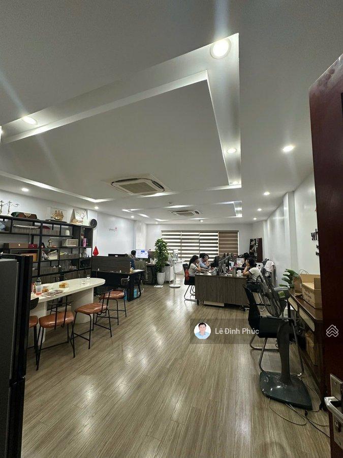 Mặt phố đền lừ 2 75 m2, 5 tầng, thang máy, vỉa hè, kinh doanh 50 triệu/tháng, hơn 40 tỷ