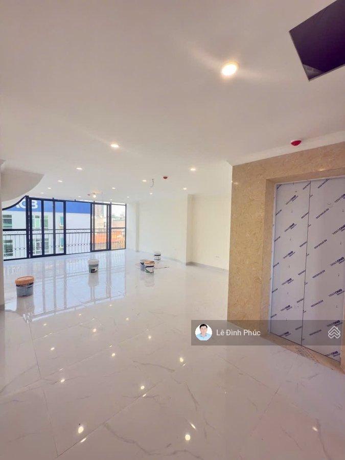 Mặt phố trần đại nghĩa 55 m2, 5 tầng, thang máy, vỉa hè, kinh doanh 60 triệu/tháng, hơn 40 tỷ