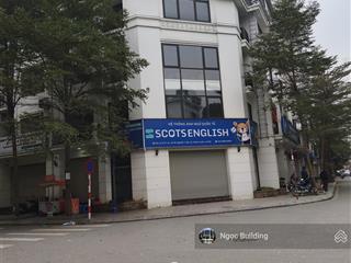 Chính chủ cần cho thuê gấp nhà số 16a phố đỗ quang. dt 72m x 6t. giá 34 triệu