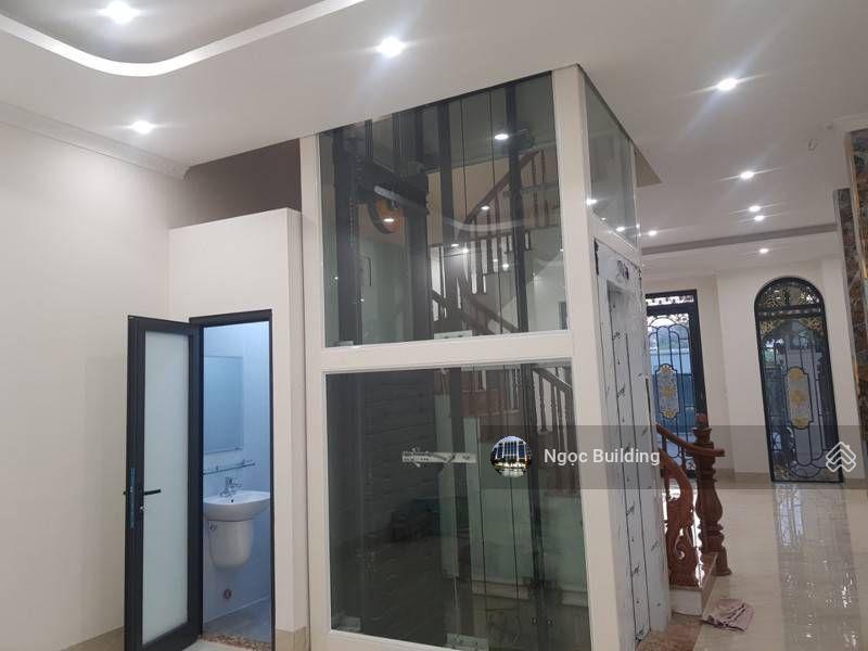 Chính chủ cần cho thuê gấp biệt thự trần kim xuyến. dt 150m x 5t. giá 60 triệu. có thang máy