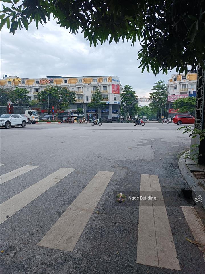 Cần cho thuê nhà lô 3b kđt trung yên  phường trung hòa. dt 140m x 5,5t. giá 34 triệu