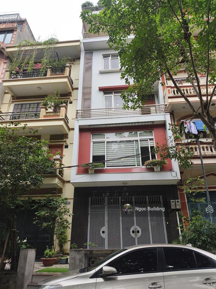Bán gấp nhà ngõ trung kính đôi  vũ phạm hàm. dt 50m x 7t. giá 11,2 tỷ