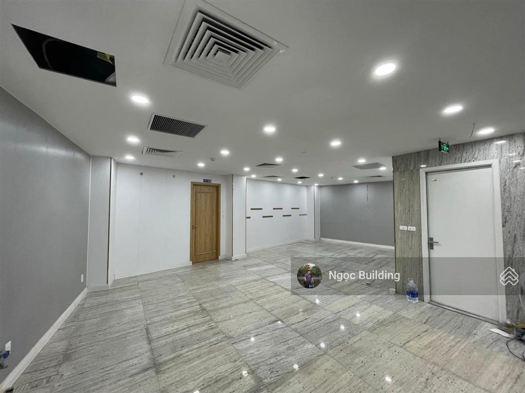 Bán nhà mặt phố trung hoà  lưu quang vũ  xuân quỳnh  cầu giấy . dt 108m x 6t. giá 55 tỷ