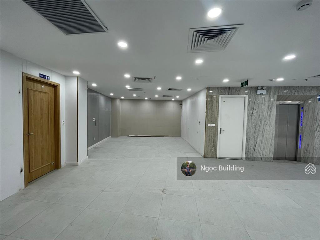 Bán nhà mặt phố trung hoà  lưu quang vũ  xuân quỳnh  cầu giấy . dt 108m x 6t. giá 55 tỷ