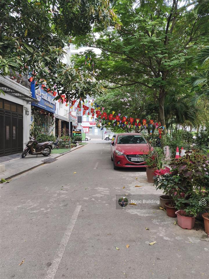 Chính chủ cần bán gấp nhà trung kính  đtm trung yên, quận cầu giấy. dt 41m x 7t. giá 16,2 tỷ