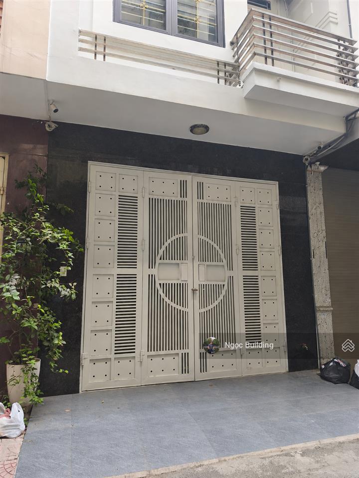 Chính chủ cho thuê gấp nhà phân lô ngõ 68 quan nhân  phường nhân chính. dt 65m x 5t. giá 24 triệu