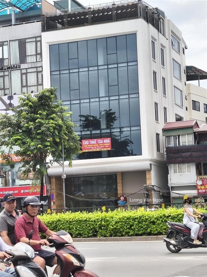 Cho thuê nhà nguyên căn  ngõ 102 ngụy như kon tum. dt 68m x 5t. giá 35 triệu