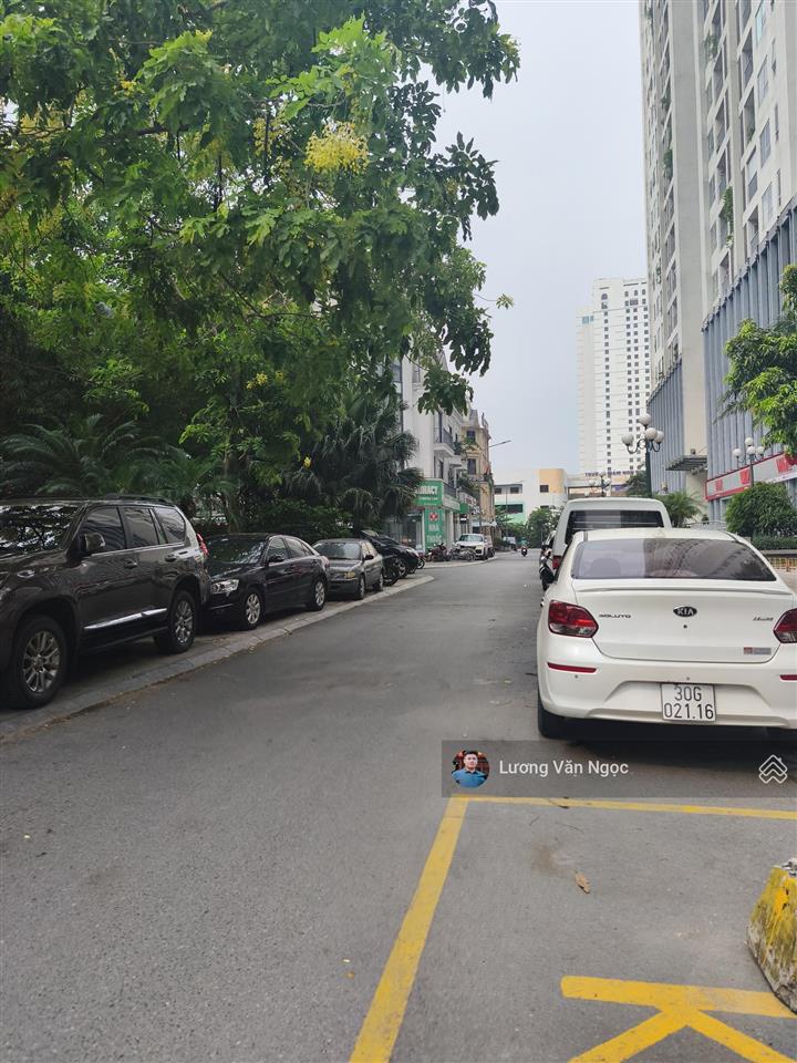 Cho thuê nhà nguyên căn  ngõ 102 ngụy như kon tum. dt 68m x 5t. giá 35 triệu