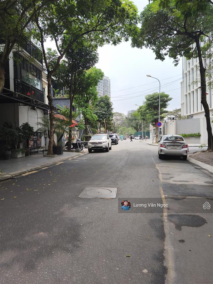Chính chủ cho thuê nguyên căn số 5 lô 5a, kđt trung yên 11  trung hòa. dt 95m² x 5,5t. giá 49tr