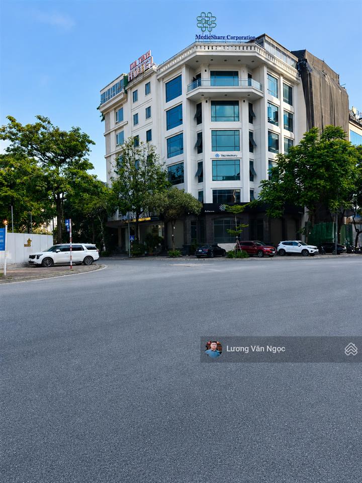 Chính chủ cho thuê gấp biệt thự số 8 kđt dịch vọng, phường dịch vọng. dt 300m x 5t. giá 98 triệu