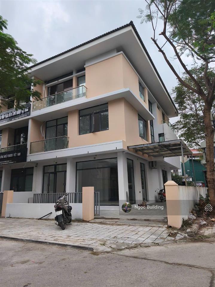 Chính chủ cho thuê nhà liền kề số 16d  a10 nguyễn chánh, cầu giấy. dt 130m x 5t. mt 20m. giá 69 tr