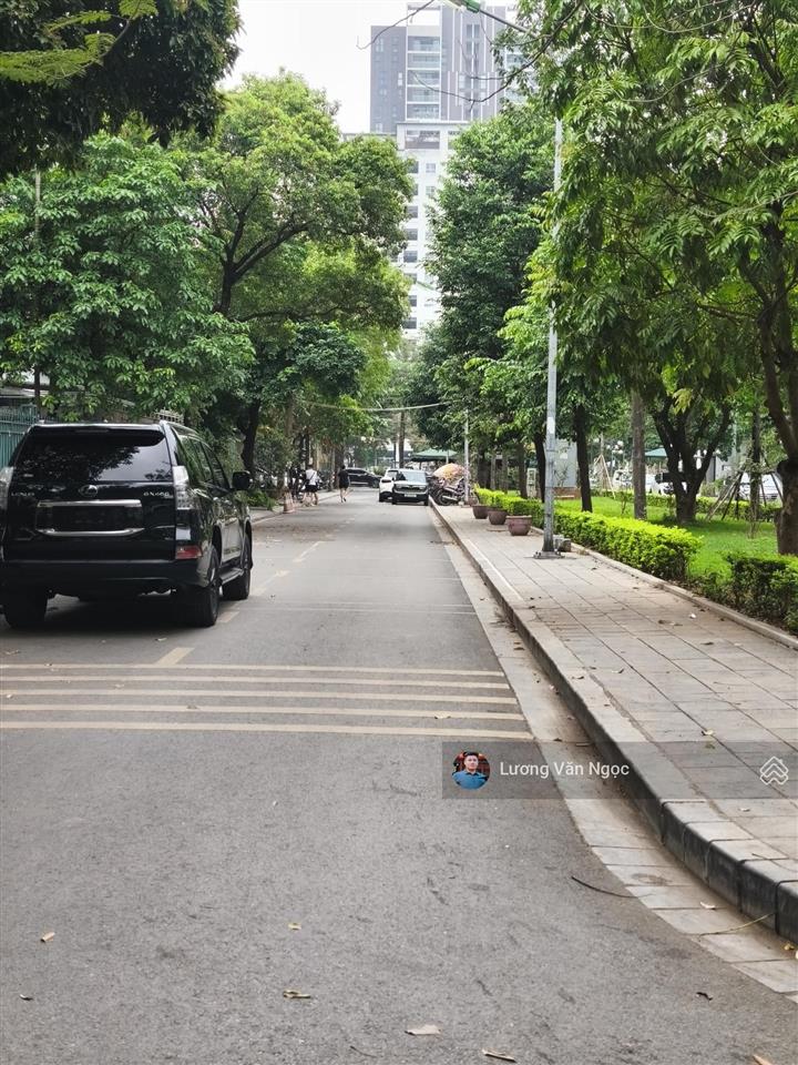 Cho thuê nhà mặt ngõ phố trần kim xuyến  phường yên hoà. dt 85m2 x 5t. giá 36 triệu