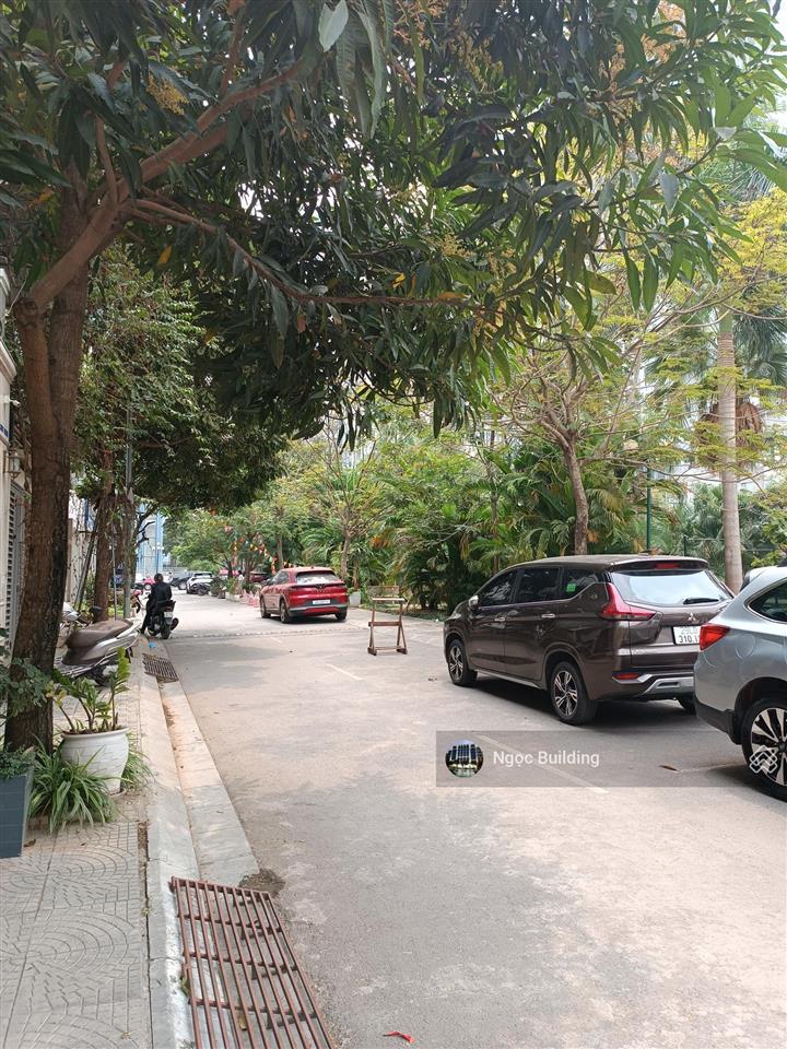 Cần cho thuê gấp liền kề 3b khu a10 nguyễn chánh, nam trung yên. dt 91m2 x 5t. giá 42 triệu