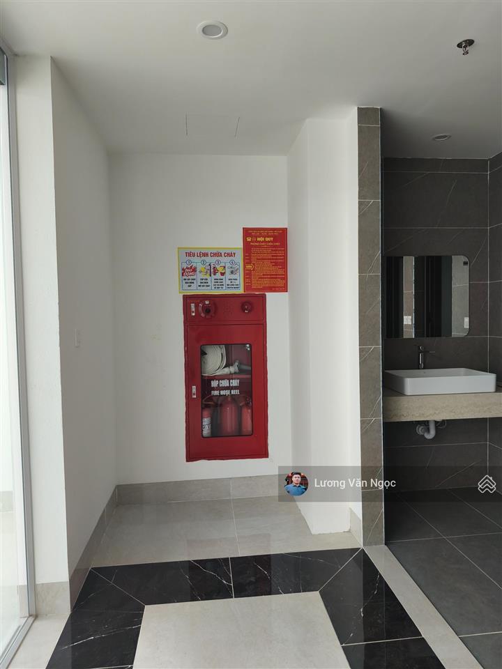 Chính chủ cho thuê sàn văn phòng toà nhà 9 tầng vũ phạm hàm  phường yên hoà. dt 40m.thang máy. 5tr