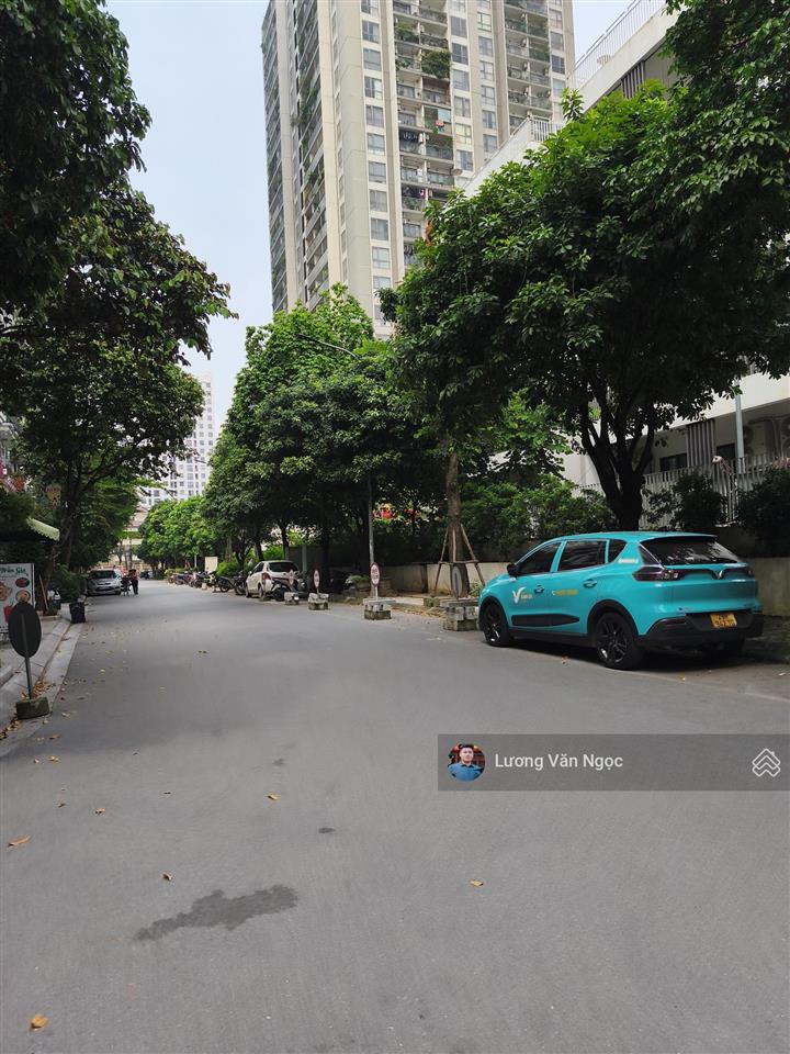 Chính chủ cho thuê gấp biệt thự trần kim xuyến  phường yên hoà. dt 200m x 5t. giá 76 triệu