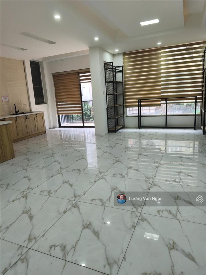 Cho thuê nhà ngõ 143 trung kính  phường yên hoà. dt 60m x 5t. giá 18 triệu