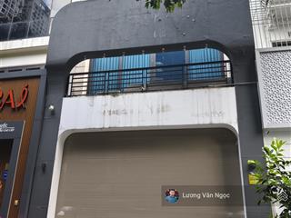 Cho thuê gấp liền kề a10 nguyễn chánh  phường yên hoà. dt 90m x 5t. có thang máy. giá 44 triệu
