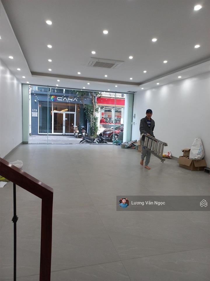 Cho thuê gấp liền kề a10 nguyễn chánh  phường yên hoà. dt 90m x 5t. có thang máy. giá 44 triệu