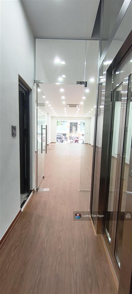 Chính chủ bán gấp liền kề a10 nguyễn chánh  phường yên hoà  cầu giấy. dt 82m x 5t. giá 32,8 tỷ