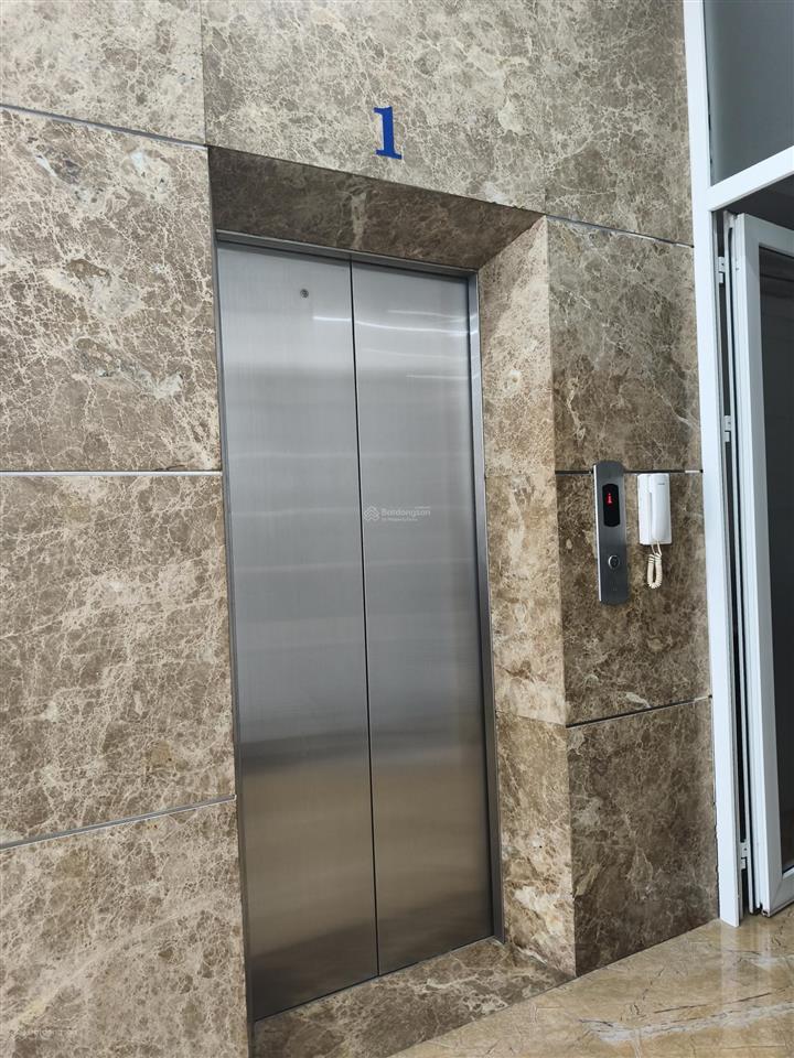 Chính chủ cho thuê gấp tầng 1+2 văn phòng phố vũ phạm hàm  phường trung hoà. dt 230m/2t. giá 20 tr