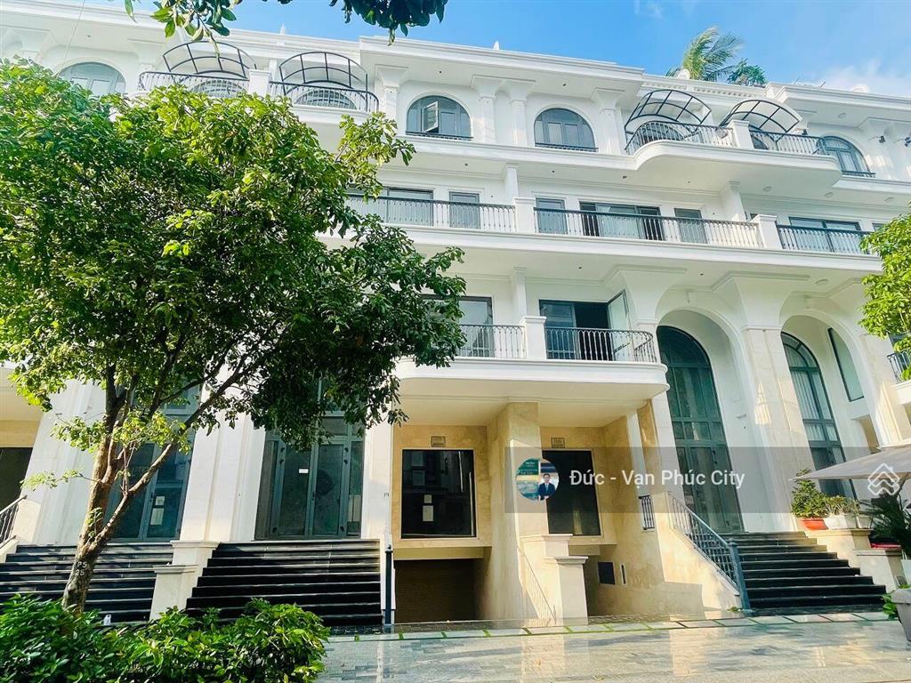 Bán gấp nhà ngang 7mx20 giá tốt 30,6 tỷ, nhà thô khu đông nam khu đô thị vạn phúc city