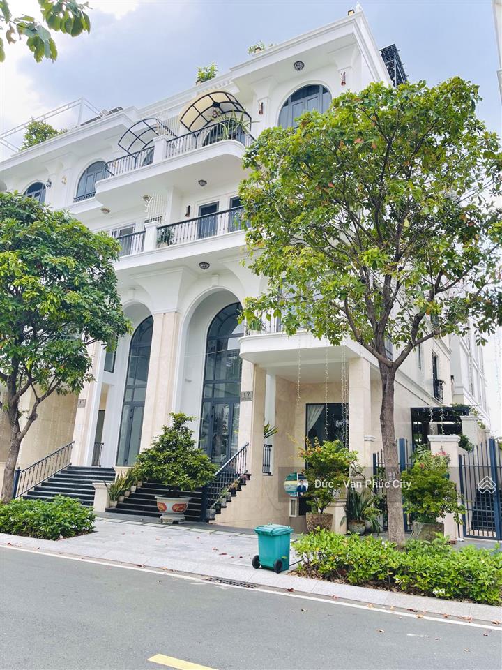 Bán gấp nhà ngang 7mx20 giá tốt 30,6 tỷ, nhà thô khu đông nam khu đô thị vạn phúc city