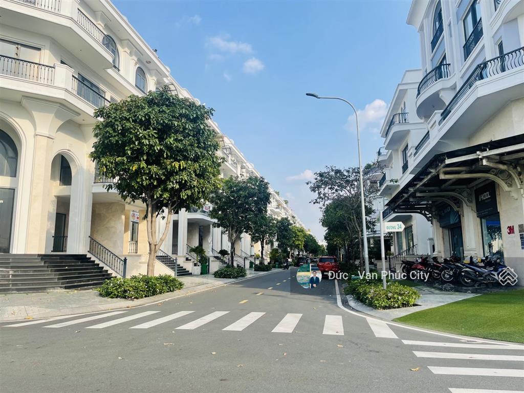 Bán gấp nhà ngang 7mx20 giá tốt 30,6 tỷ, nhà thô khu đông nam khu đô thị vạn phúc city