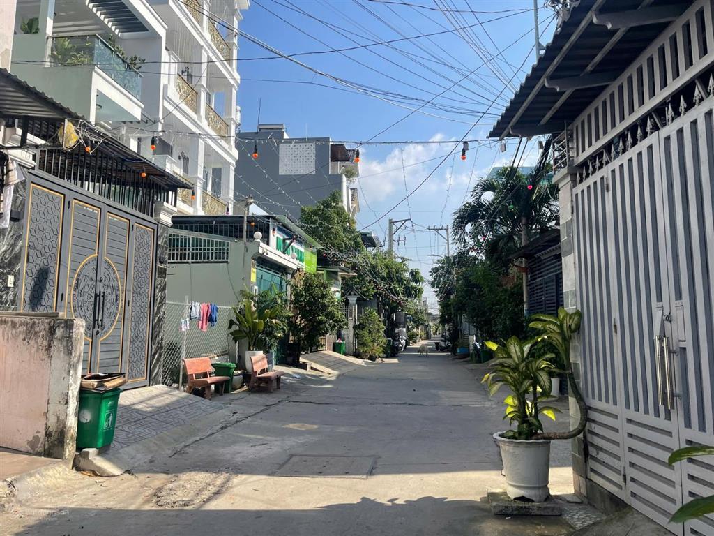Giá cực rẻ  đất vuông vức cá sấu hoa cà hiệp bình chánh, 21 tỷ, 308m2. không vướng quy hoạch