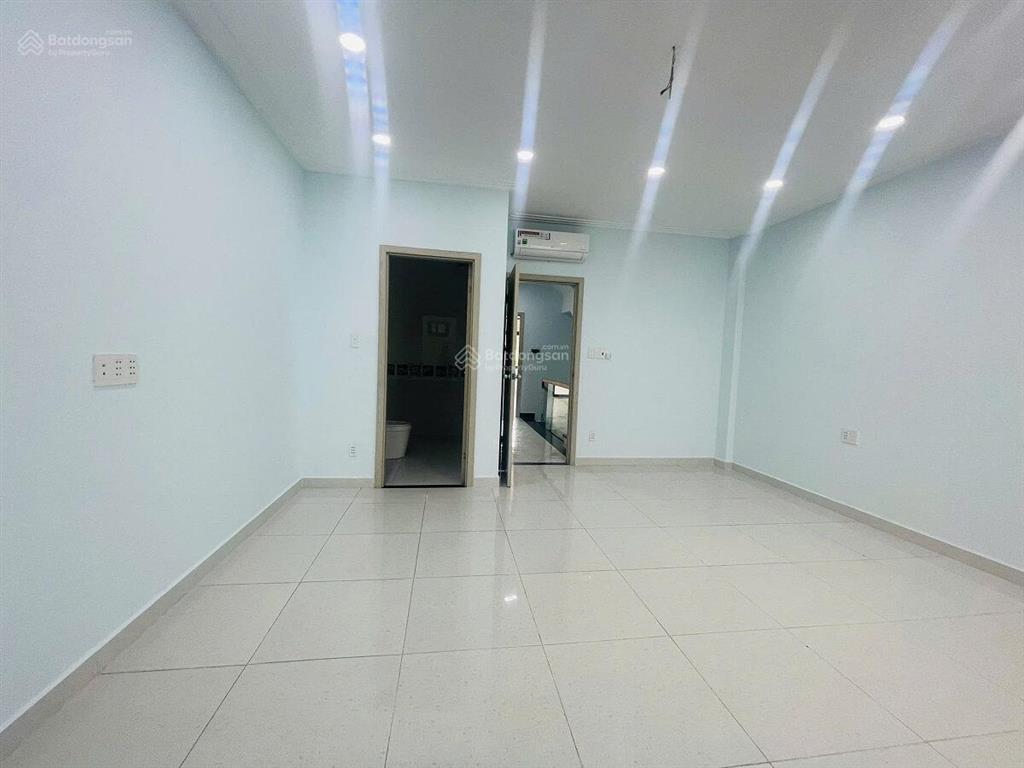 Cho thuê nhà 5x22m văn phòng kđt vạn phúc city, 33 tr/tháng, đường lớn 20m, thủ đức, hcm