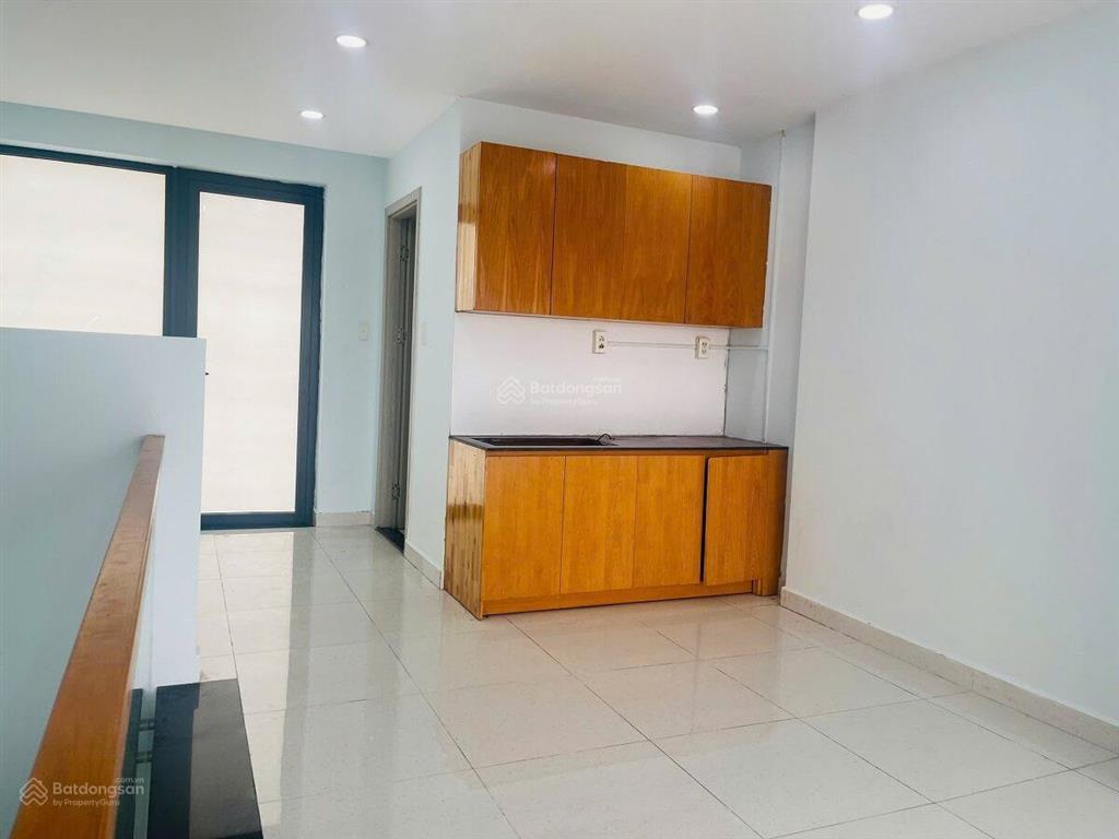 Cho thuê nhà 5x22m văn phòng kđt vạn phúc city, 33 tr/tháng, đường lớn 20m, thủ đức, hcm