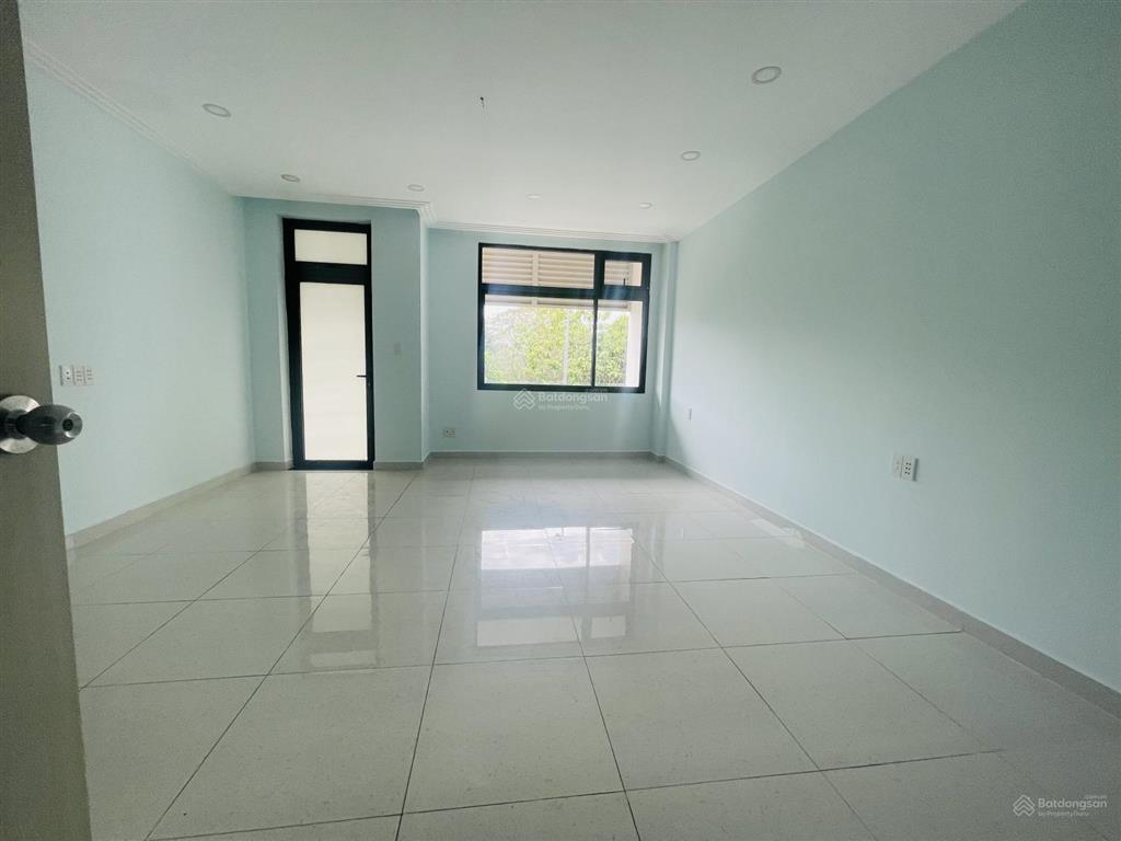 Cho thuê np tại kđt vạn phúc city, 33 triệu, 110m2, 4pn, 4tầng giá tốt