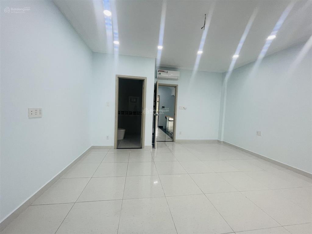 Cho thuê np tại kđt vạn phúc city, 33 triệu, 110m2, 4pn, 4tầng giá tốt
