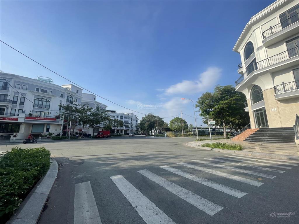 Cho thuê np tại kđt vạn phúc city, 33 triệu, 110m2, 4pn, 4tầng giá tốt
