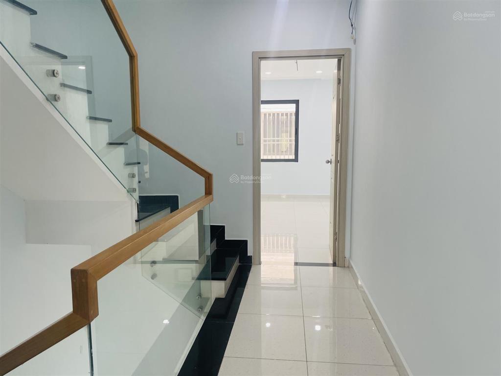Cho thuê np tại kđt vạn phúc city, 33 triệu, 110m2, 4pn, 4tầng giá tốt