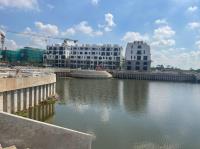 Shophouse trục chính, hướng mát