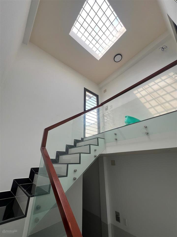 Bán nhà đường hậu giang, 4 tầng đúc, 56m2, 10m ra mặt tiền, giá chỉ 6,5 tỷ ở ngay