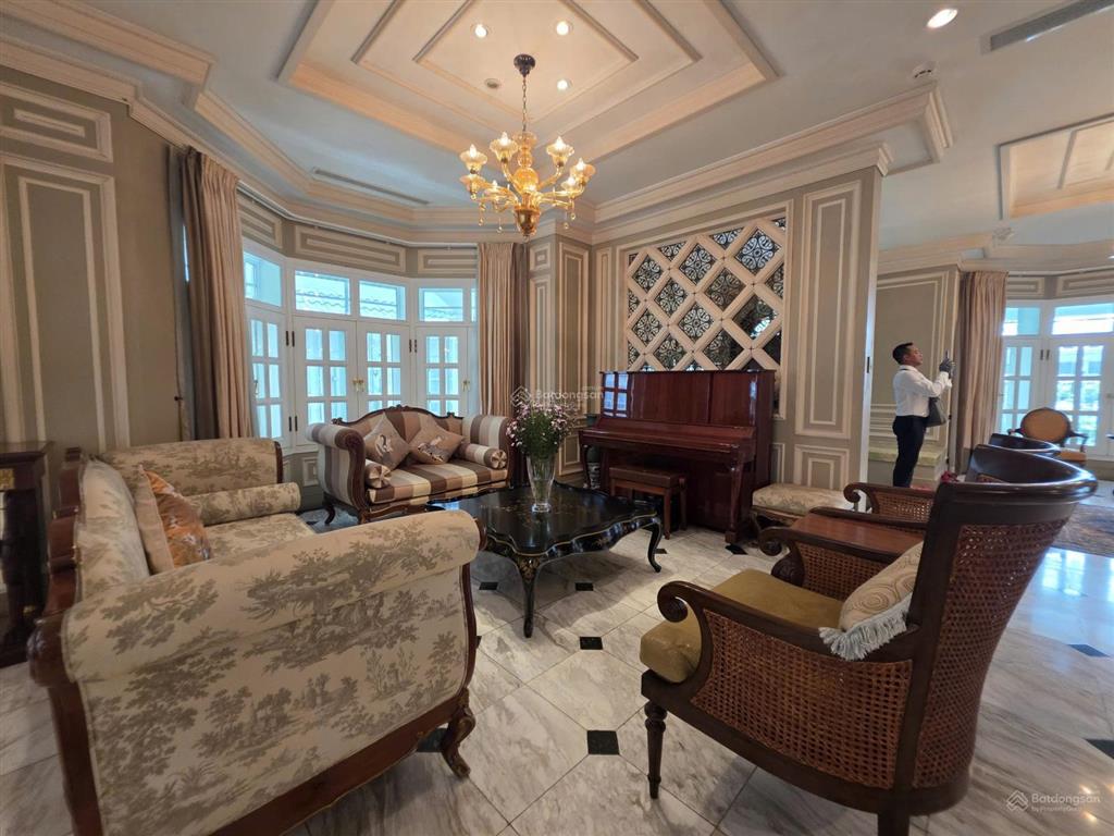Biệt thự saigon pearl  đẳng cấp thượng lưu  view sông sài gòn  357m2  hầm 3 tầng (300 tỷ)