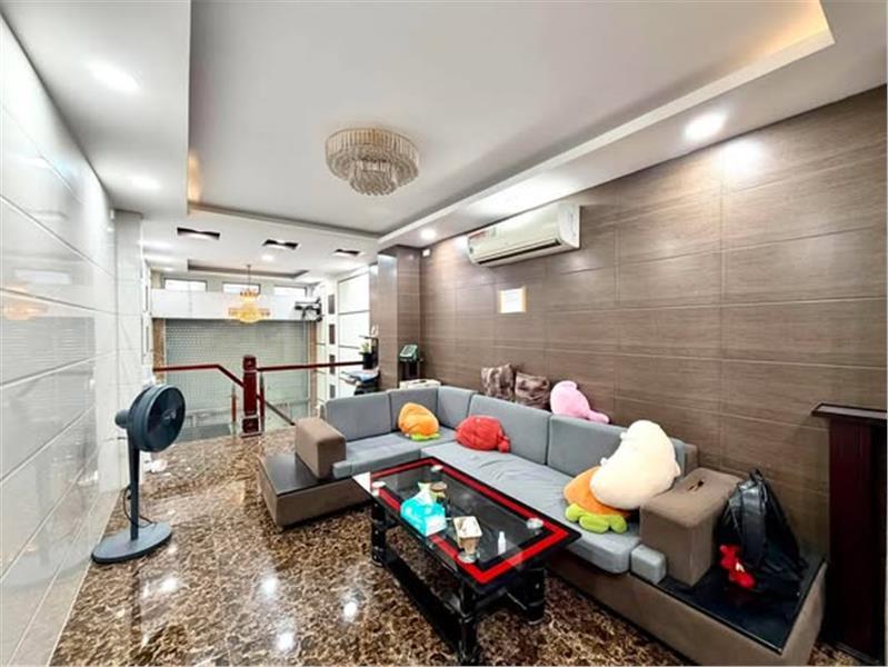 Nhà Đường Nguyễn Trọng Tuyển Phường 15 Cũ Quận Phú Nhuận.