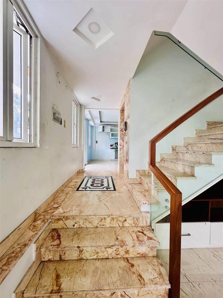 MẶT TIỀN LÔ GÓC KHU VIP TÂN THÀNH – TÂN PHÚ  5 TẦNG + THANG MÁY  GẦN 100M².